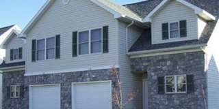 3 bedrooms, 3 bathroom Townhome Gallery 1