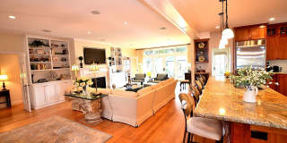 Charming Vacation Home, Furnished 4Bd/3.5Ba Home Gallery 1