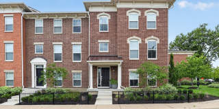 Spacious 3BR Townhome in Indianapolis Gallery 1