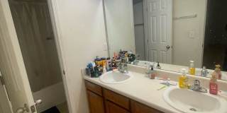 Room in 5 Bedroom Home at Genlee Dr Gallery 17