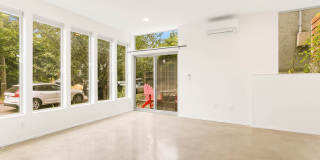 3 Bedroom Modern Industrial Townhome with City Views & Rooftop Oasis Gallery 8