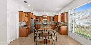 Stunning Waterfront Home - Treasure Island! 3bed| 2bath Gallery 13
