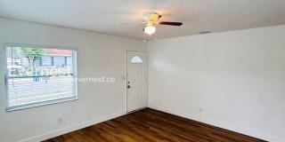 2070 Loma Linda Way North Gallery 7