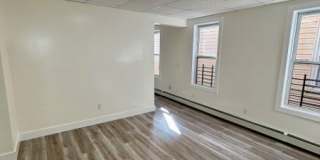 7 Franklin Ave Gallery 17