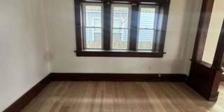 4 bed 1 bath house Gallery 8