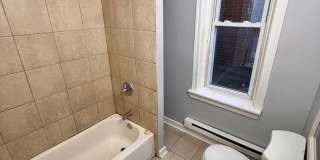 Updated 3 Bedroom 1.5 Bath Townhome w/ Paved Yard + Washer & Dryer Gallery 18