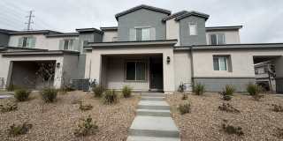 IMMACULATE 3-BEDROOM, 2.5 BATH TOWNHOME IMMACULATE 3-BEDROOM, 2.5 BATH TOWNHOME Gallery 1