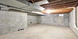 1424 CENTER Road Gallery 32