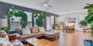 Huge 4-Bedroom Home in Del Valle For Rent Gallery 15