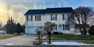 Sunlight, Space, and a Backyard Made for Gathering - 4 bed/2.5 bath Gallery 1