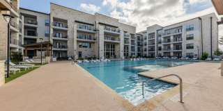 Lenox SoCo Gallery 27