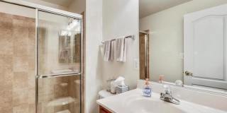 22092 AVONWORTH Square Gallery 12