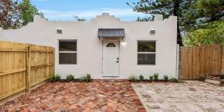 818 Briggs Street Gallery 1