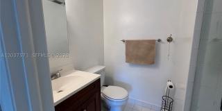 6886 N Kendall Dr Gallery 6