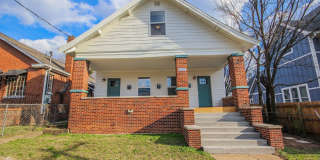 2 Bedroom in the Heart of Highland Park! Parking included! Gallery 1