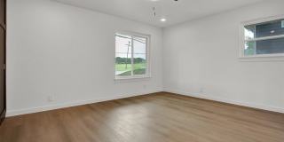 2910 W Crawford Street Gallery 21