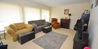 Bright & beautiful home at the end of a quiet cul de sac Gallery 9