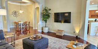 Seasonal Short-Term 4 Bedroom 3 Bathroom Heated Pool Home located in Venetian Golf & River Club! Gallery 33