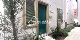 Beautifully Updated 1bd/1ba Land Park Area Condo with 1 Car Garage! Gallery 4