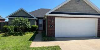 4 bedroom, 2 bath single family home in Rogers Gallery 1