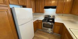 Tanglewood Condominium With Beautiful Bay Views, Fireplace, and Private Deck!! Gallery 5