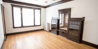 4859 S. Champlain Avenue Gallery 7