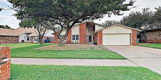 Beautiful 4 Bedroom 2 Bath in Edmond Gallery 1