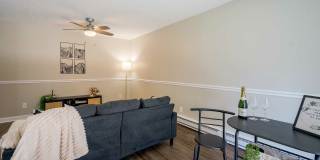 Flats on the Row Gallery 13