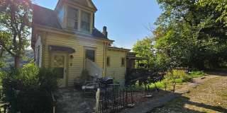 Hidden Gem-2 bedroom unit in Glenshaw/Shaler Gallery 1