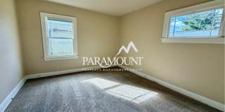 3 Bedroom with Detached Garage and Office! Gallery 12