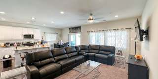 COMING SOON! * RARE OPPORTUNITY * SENIOR (55+) ROOM FOR RENT IN PRISTINE GATED COMMUNITY IN MENIFEE! Gallery 38