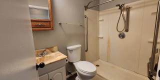 3 Bedroom Home in Bloomington Gallery 20