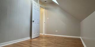 4834 N Ridgeway Avenue Gallery 12