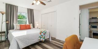 100 Mango St Gallery 8