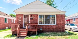 Updated 3 BR/1.5 BA with Finished Basement & Private Fenced Yard - Available Now! Gallery 3