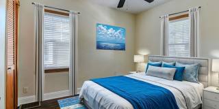 705 7th Avenue Gallery 15