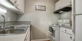 Crossings at Midtown Gallery 17