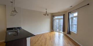 1431 S Halsted St Apt 3B Gallery 1