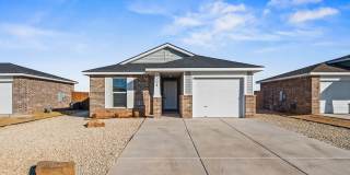 2004 Settler Avenue Gallery 1