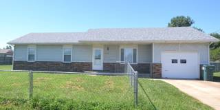 4 bed, 2 bath house! Gallery 1