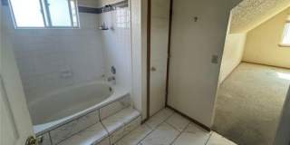 Spacious 6BR House in Aurora Gallery 24