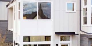 Seward Park Modern 2-Bedroom Home Gallery 3