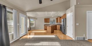 Beautiful 3 Bedroom Rambler in the Heart of Kaysville Gallery 5