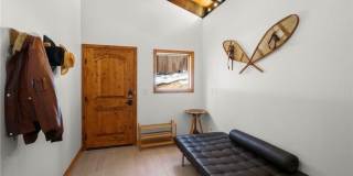 Mountain Modern Retreat- Seasonal Availability Mountain Modern Retreat- Seasonal Availability Gallery 6