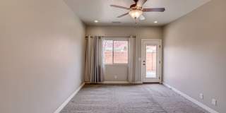 3 Bed, 2 Bath, 2 Car Garage For Rent. Pet Friendly Gallery 25
