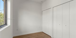 421 SW 1st St Gallery 14