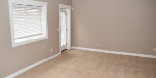 2105 Herrick Ave Gallery 40