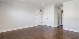 48 Roseland Avenue Gallery 18