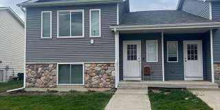 4 Bedroom Townhome Available Now! Gallery 1
