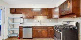 7248 N Ridge Boulevard Gallery 9